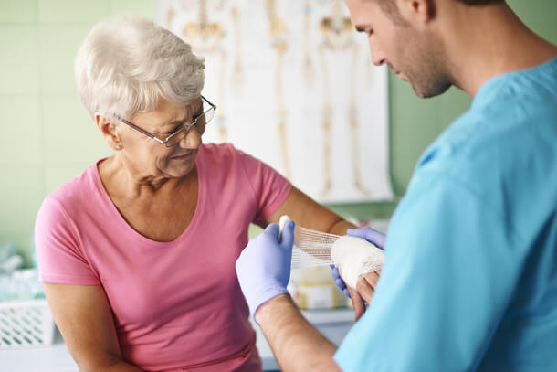 3-important-things-to-remember-when-managing-wounds-of-seniors